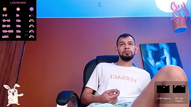 Snapshot of Bedobigcock chatting on 12/04/24, 03:43 Bedobigcock online show from 12/04/24, 03:43