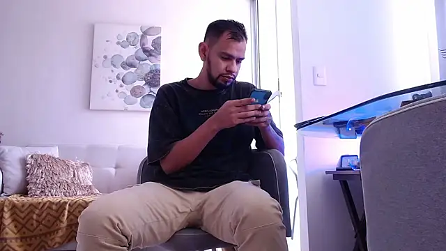 Snapshot of Bedobigcock chatting on 09/28/25, 01:38 Bedobigcock online show from 09/28/25, 01:38