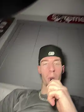 MikesWood21 online show from 01/29/25, 06:22