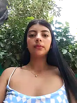 Snapshot of Baby_Niels chatting on 01/18/25, 02:44 Baby Niels online show from 01/18/25, 02:44