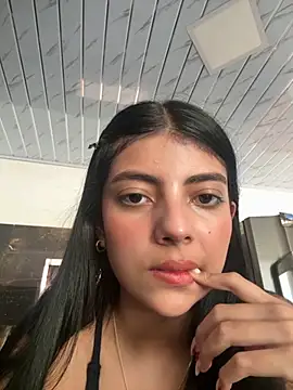 Snapshot of Baby_Niels chatting on 09/20/25, 04:41 Baby Niels online show from 09/20/25, 04:41