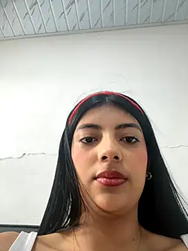 Snapshot of Baby_Niels chatting on 10/25/25, 04:46 Baby Niels online show from 10/25/25, 04:46