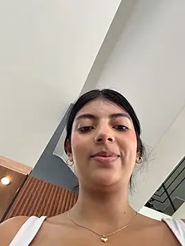 Snapshot of Baby_Niels chatting on 11/13/25, 03:55 Baby Niels online show from 11/13/25, 03:55