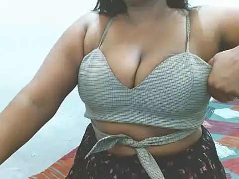 queen cute online show from 04/18/26, 08:09