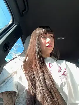 itsemiliasommer online show from 02/20/25, 09:09