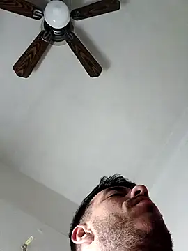 jhonyhot9292 online show from 02/06/26, 09:34