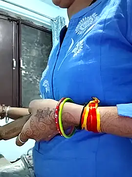 Snapshot of Sexy-Mona2 chatting on 12/07/24, 01:40 Sexy-Mona2 online show from 12/07/24, 01:40