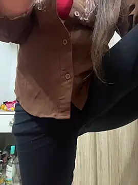 Snapshot of Sexy-Mona2 chatting on 04/06/26, 09:32 Sexy-Mona2 online show from 04/06/26, 09:32