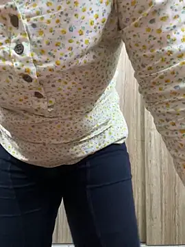 Snapshot of Sexy-Mona2 chatting on 04/13/26, 07:14 Sexy-Mona2 online show from 04/13/26, 07:14