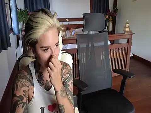 Alexandersonxo online show from 03/18/26, 06:16