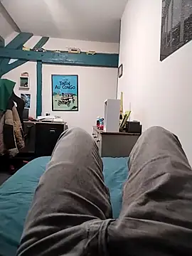 Snapshot of JulesG18 chatting on 02/26/26, 05:45 JulesG18 online show from 02/26/26, 05:45