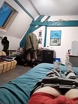 Snapshot of JulesG18 chatting on 03/01/26, 05:59 JulesG18 online show from 03/01/26, 05:59