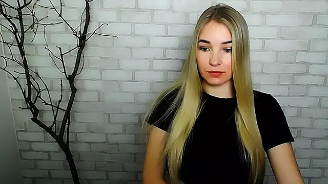 Queen ofLove online show from 12/15/24, 02:16