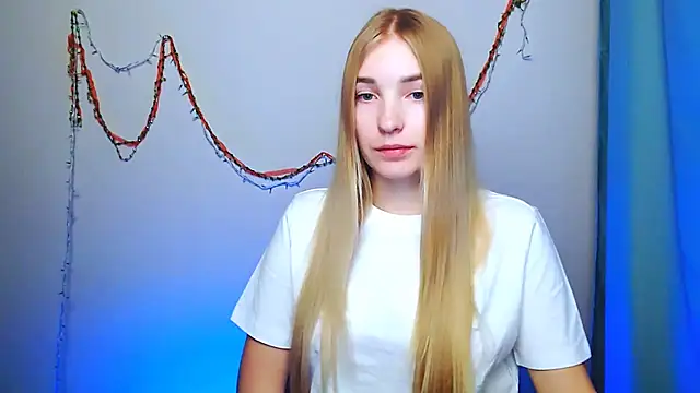 Queen ofLove online show from 12/19/25, 03:08