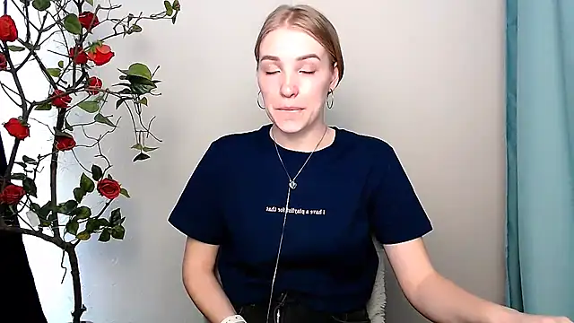 Queen ofLove online show from 03/17/26, 11:46