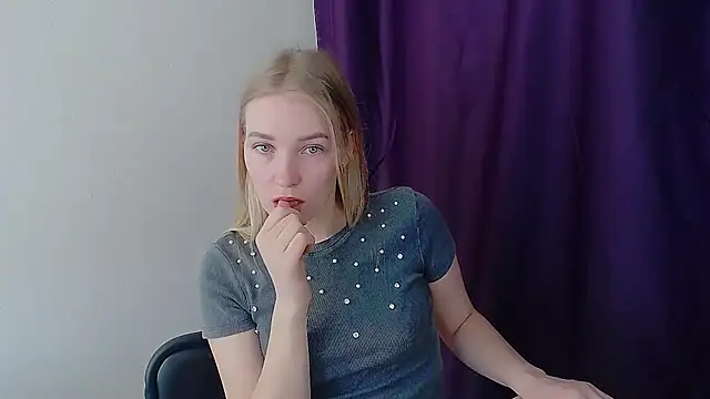 Queen ofLove online show from 03/31/26, 07:42