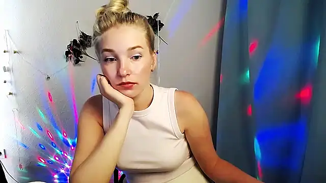 Queen ofLove online show from 05/24/26, 11:04