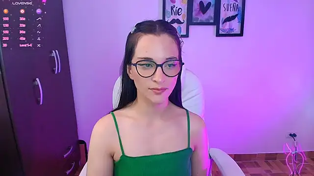 mariaan m  online show from 02/25/25, 09:13