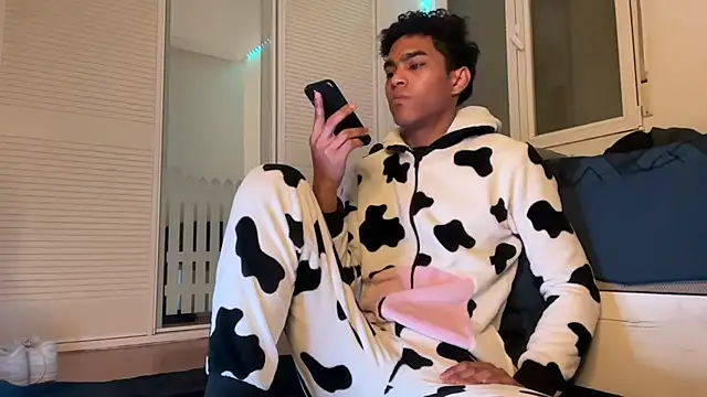 Ryan-hot online show from 01/17/26, 01:05