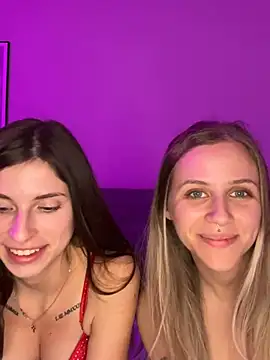 lunawolf21 online show from 12/06/24, 07:23