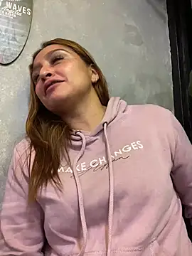 Snapshot of Keittly_ chatting on 12/27/24, 01:53 Keittly online show from 12/27/24, 01:53