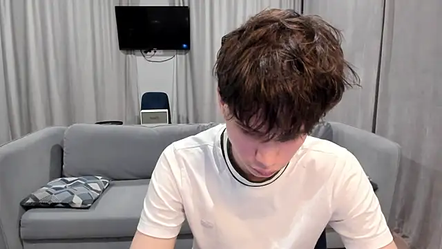 Snapshot of Im_Shine_Guy chatting on 12/07/24, 07:21 Im Shine Guy online show from 12/07/24, 07:21