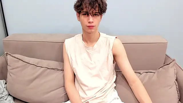 Snapshot of Im_Shine_Guy chatting on 11/24/25, 05:51 Im Shine Guy online show from 11/24/25, 05:51