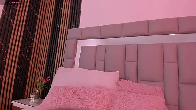 vivianne scott online show from 10/16/25, 12:39