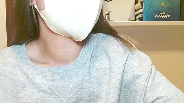 Snapshot of _hina_chan_ chatting on 11/15/25, 02:24 hina chan online show from 11/15/25, 02:24