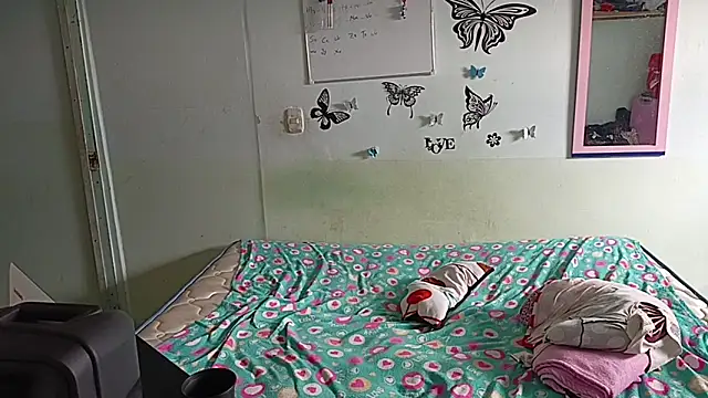 luxandracon23 online show from 03/20/25, 07:25