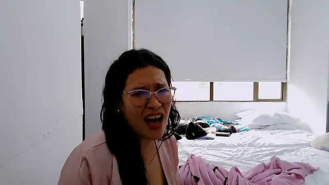 luxandracon23 online show from 09/15/25, 07:58