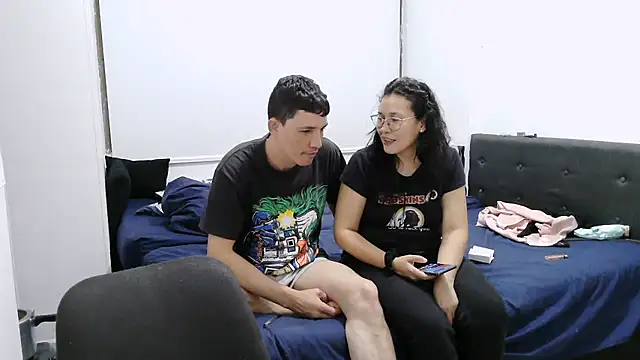 luxandracon23 online show from 09/25/25, 06:17