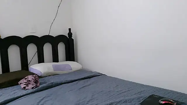 luxandracon23 online show from 03/11/26, 04:35