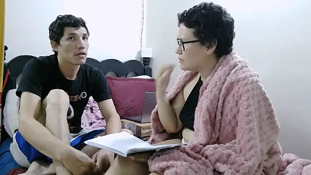 luxandracon23 online show from 04/11/26, 07:45