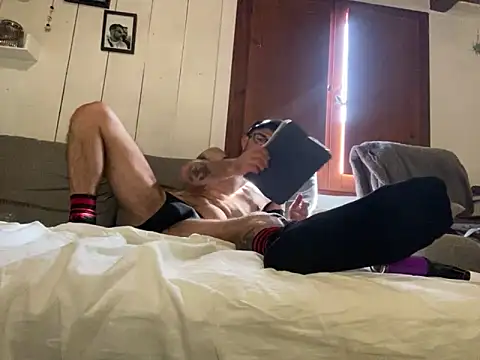 Snapshot of trebord77 chatting on 03/01/25, 12:34 trebord77 online show from 03/01/25, 12:34