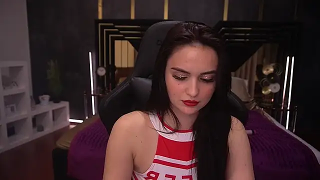 Snapshot of MilashaLovely chatting on 02/20/25, 02:46 MilashaLovely online show from 02/20/25, 02:46