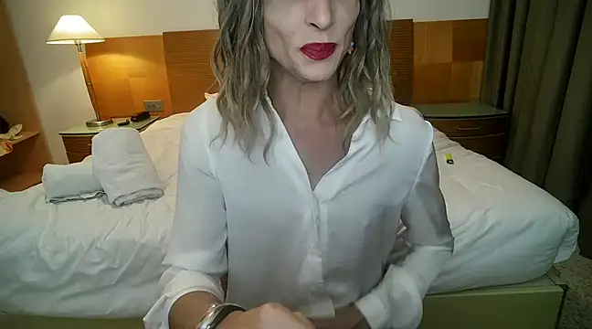 Snapshot of UnaDiosa chatting on 02/08/25, 08:32 UnaDiosa online show from 02/08/25, 08:32