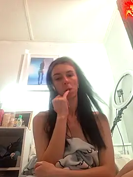 NaughtyBunnyX online show from 09/08/25, 04:50