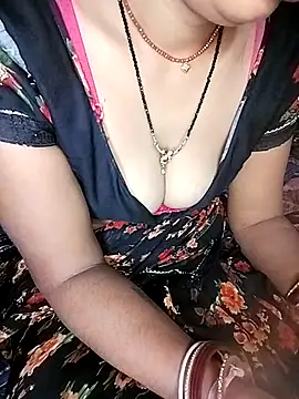 Snapshot of kumarigirl chatting on 10/31/25, 02:12 kumarigirl online show from 10/31/25, 02:12