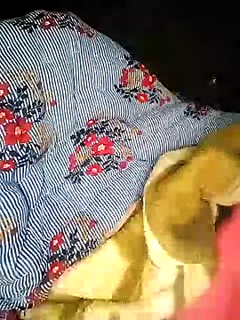 Snapshot of kumarigirl chatting on 11/11/25, 02:11 kumarigirl online show from 11/11/25, 02:11