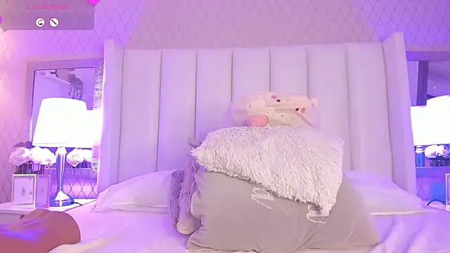 SophiaSmiiths  online show from 02/27/25, 02:10