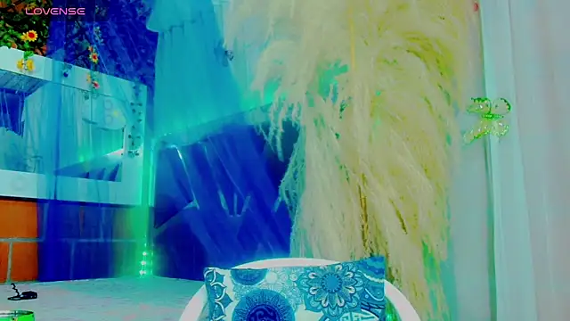 nauthyvalentina online show from 04/11/26, 08:02