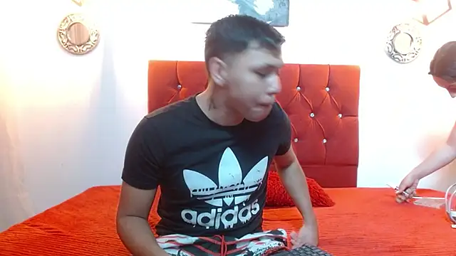 couple lovelyds online show from 01/28/25, 12:43