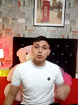 couple lovelyds online show from 02/02/25, 12:35