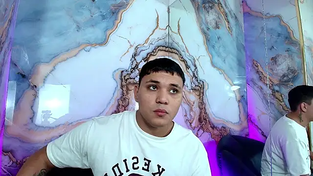 couple lovelyds online show from 02/05/26, 08:46