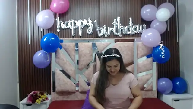 Snapshot of stephanieross202cl chatting on 10/24/25, 05:04 stephanieross202cl online show from 10/24/25, 05:04