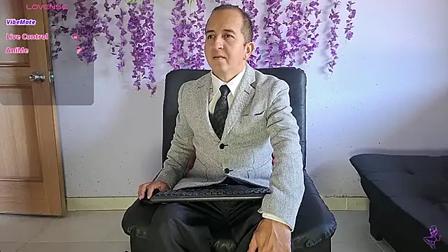 yazforeSolo online show from 02/09/26, 02:10