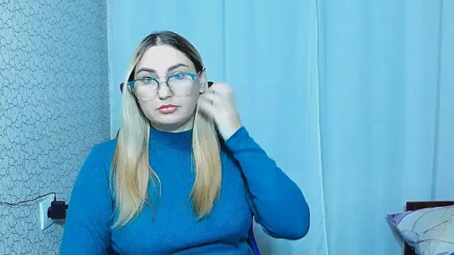 Snapshot of JaneLaJewel chatting on 10/26/25, 01:06 JaneLaJewel online show from 10/26/25, 01:06