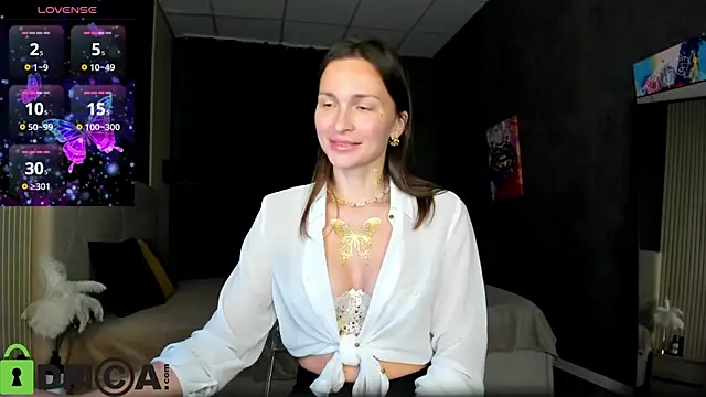 Snapshot of Beatrice_Brice chatting on 09/18/25, 11:29 Beatrice Brice online show from 09/18/25, 11:29