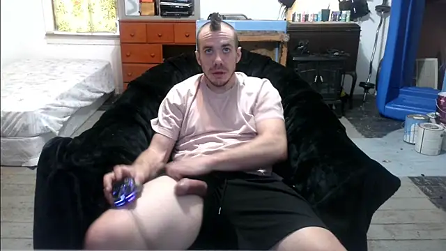 ScubaStevex online show from 03/08/25, 05:22